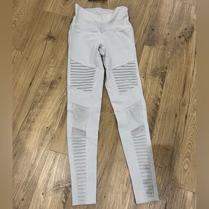 ALO Yoga Leggings